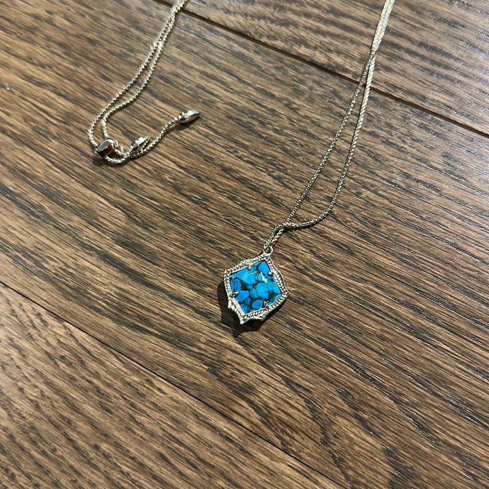 Kendra Scott necklace - Picture 2 of 3